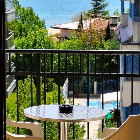 бреза Hostel Napospart