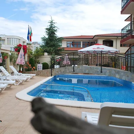 бреза Hostel Napospart