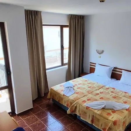 бреза Hostel Napospart