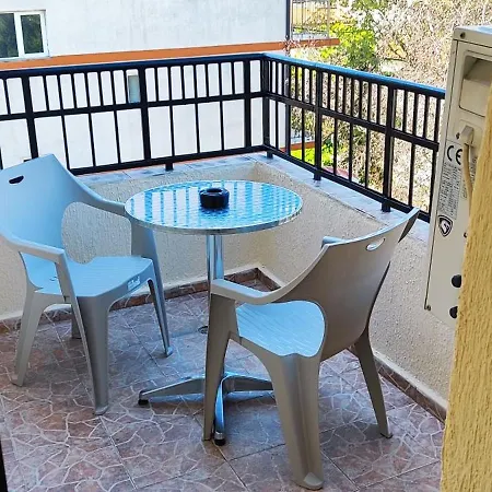 бреза Hostel Napospart